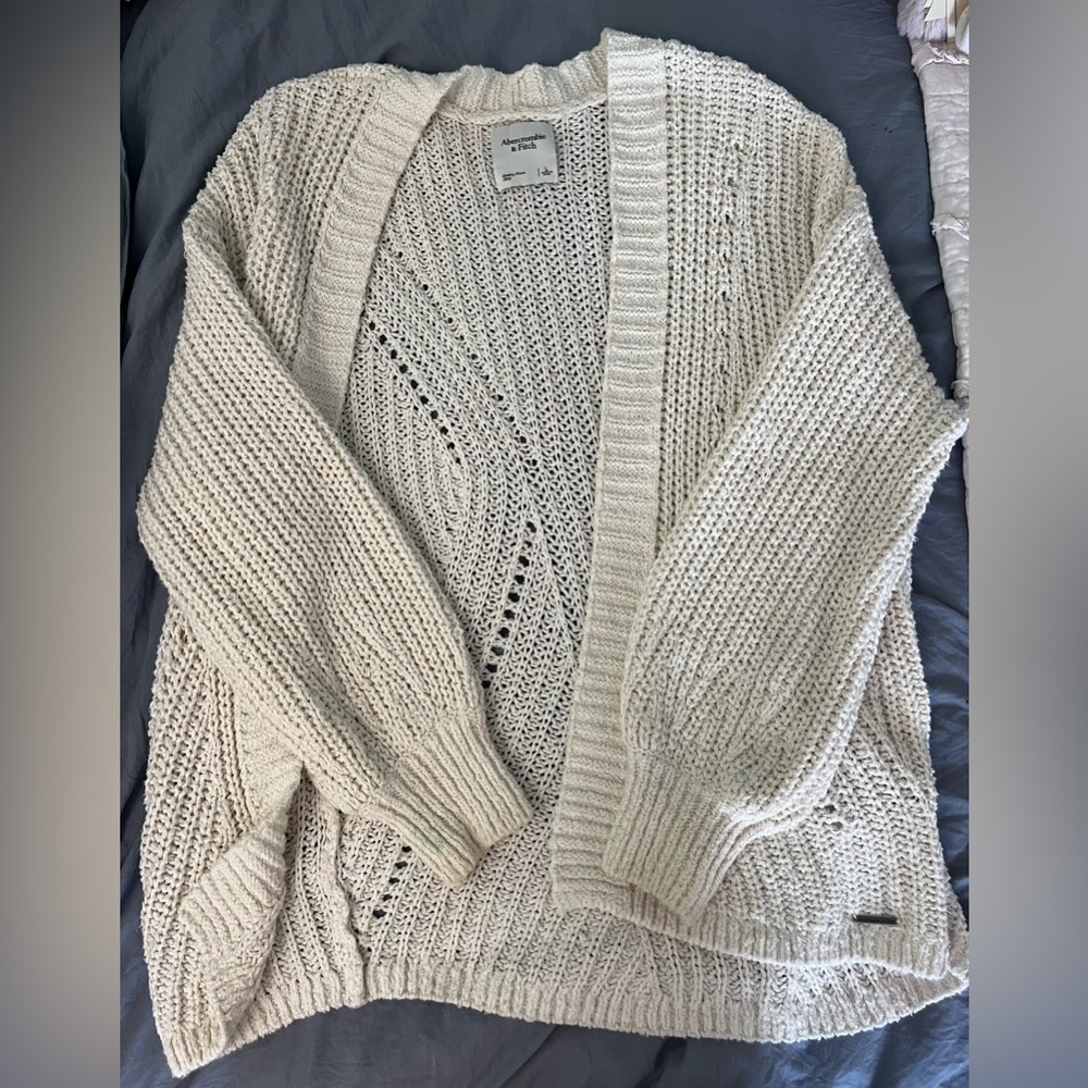 Abercrombie Cozy Cream Knit Sweater